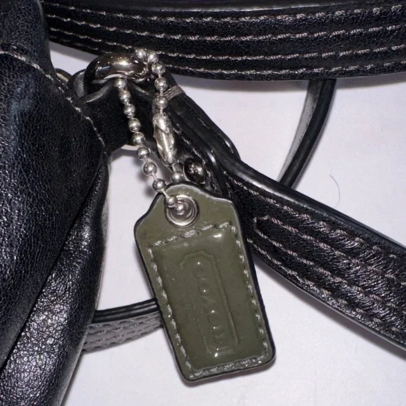 Rare Vintage Coach Black Leather Crossbody Bag with Silver Accents purple lining - Picture 7 of 10